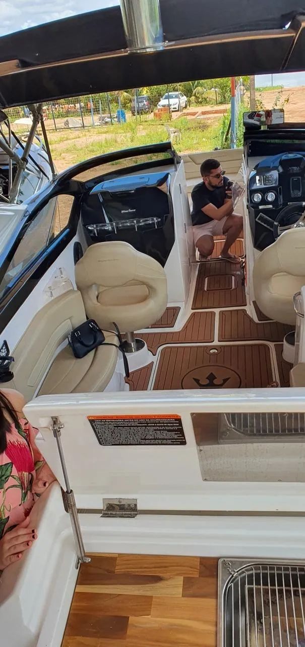 Lancha Royal Mariner 270 proa aberta Motor Volvo penta 280 2017 - Foto 8