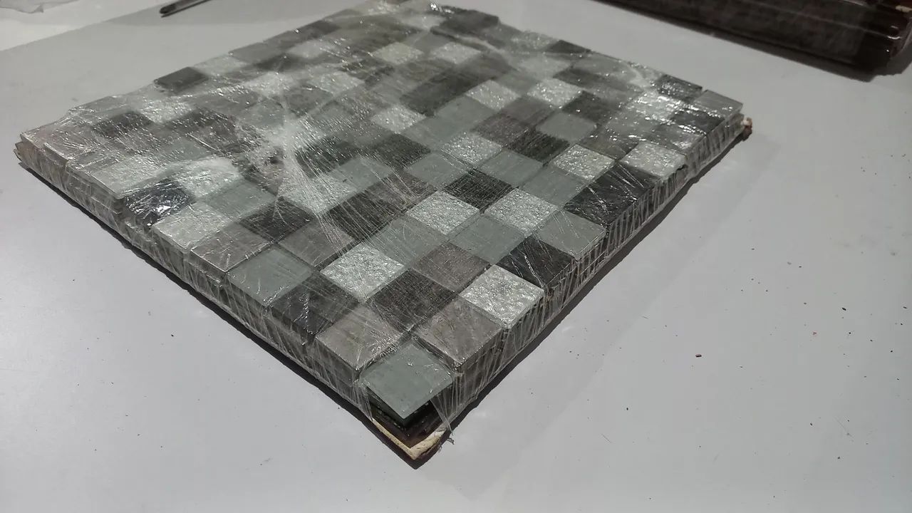4 placas de Pastilha 30 x 30 de vidro e inox mosaico  - Foto 2