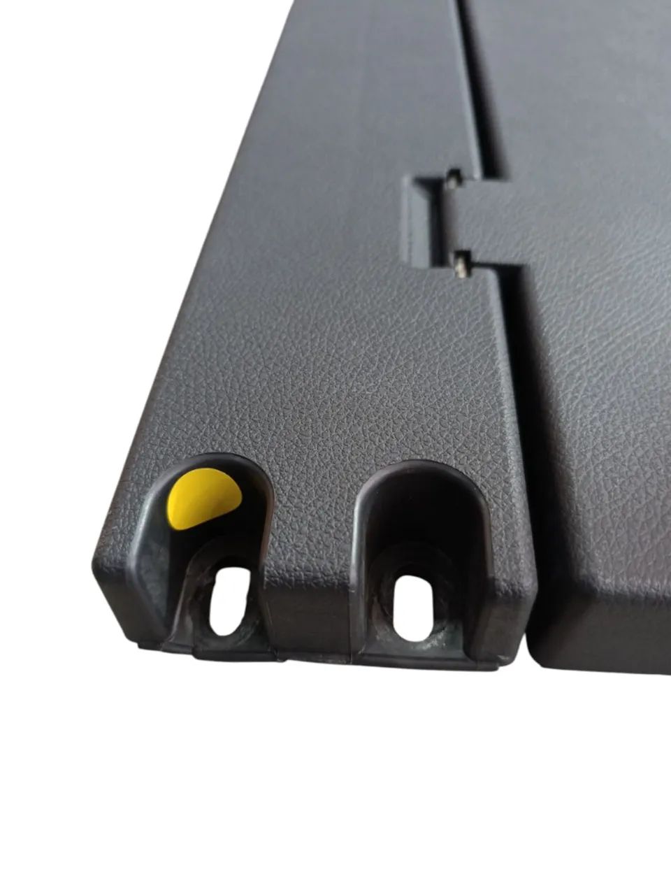 Tampa porta luvas c/detalhe Mb Actros 2646 2014 A *8 - Peças para