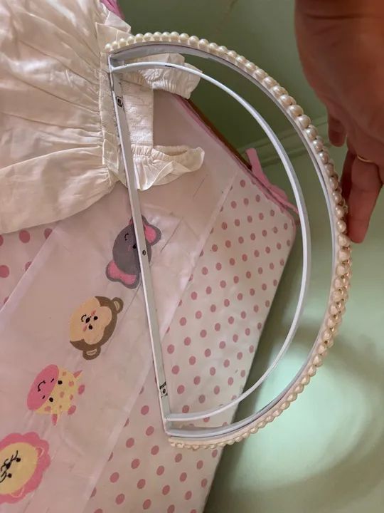 Dossel com detalhes em pérolas
