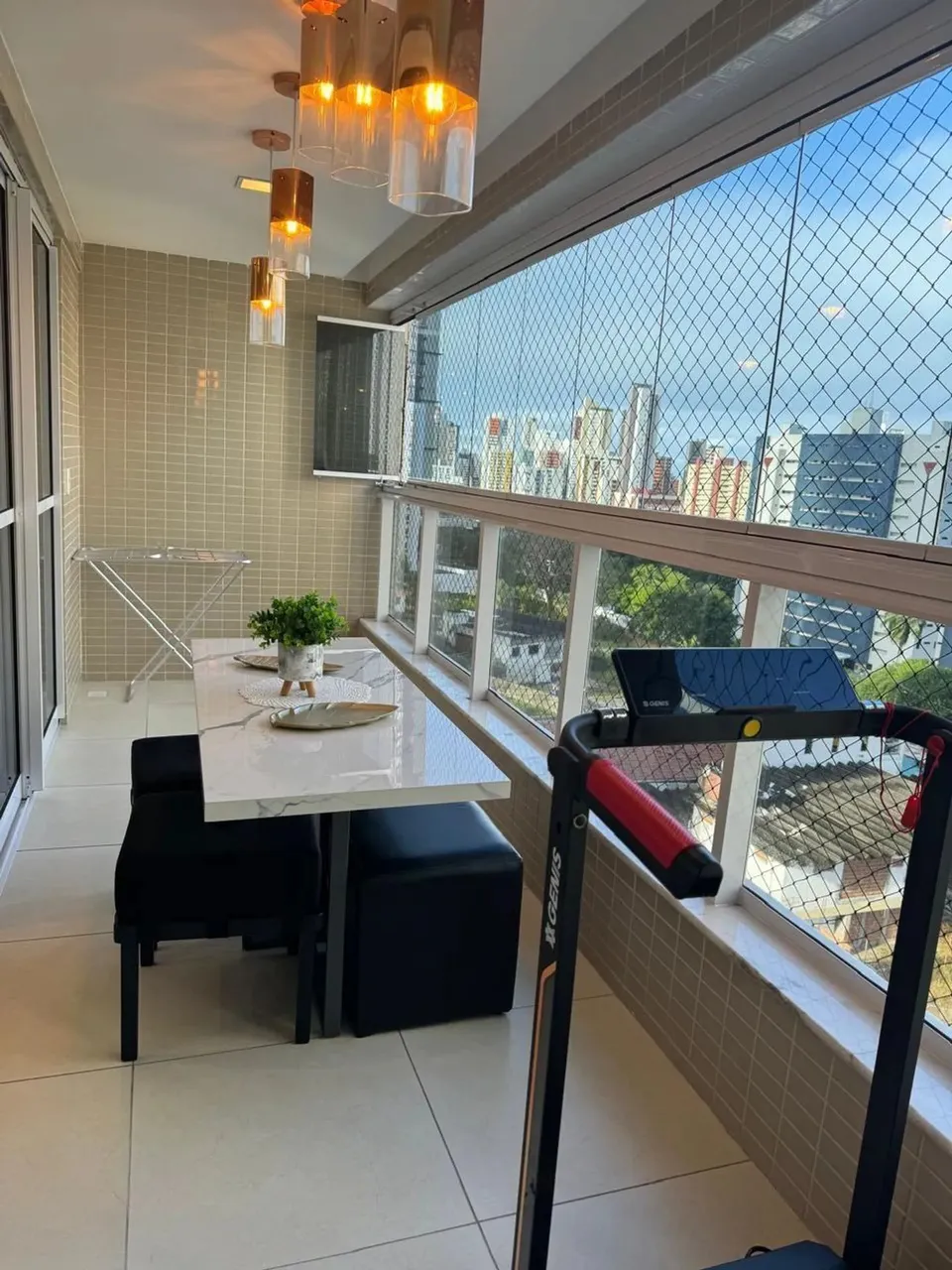 Apartamento a venda no Miramar com 131 metros.