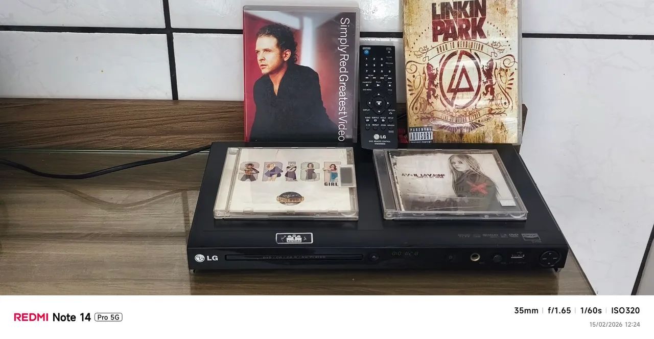 Aparelho Dvd Player LG Dv556 Usb Karaokê + Discos - DVD, Blu-Ray e