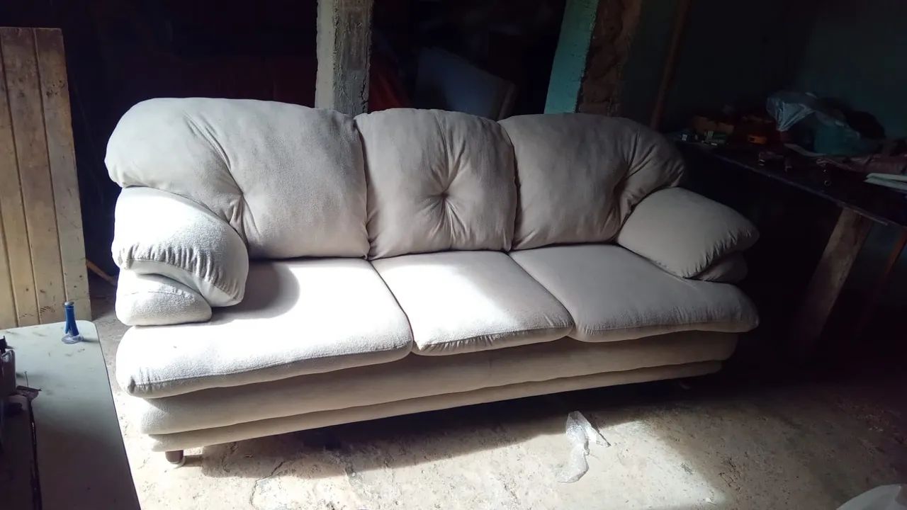Vendo sofá 3 lugares 