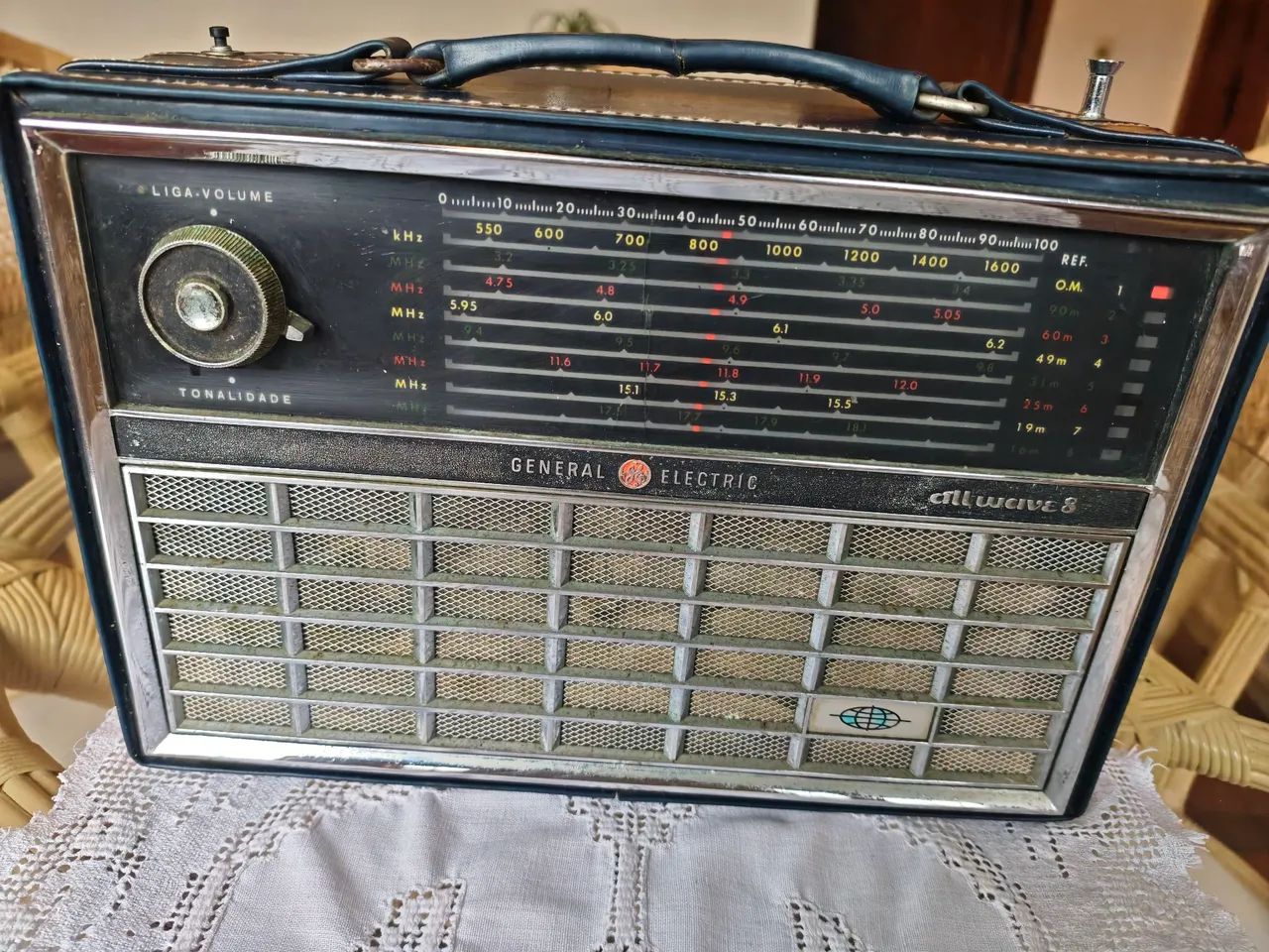 Rádio General Eletric (GE), ALL WAVE 8, funcionando antiguidade