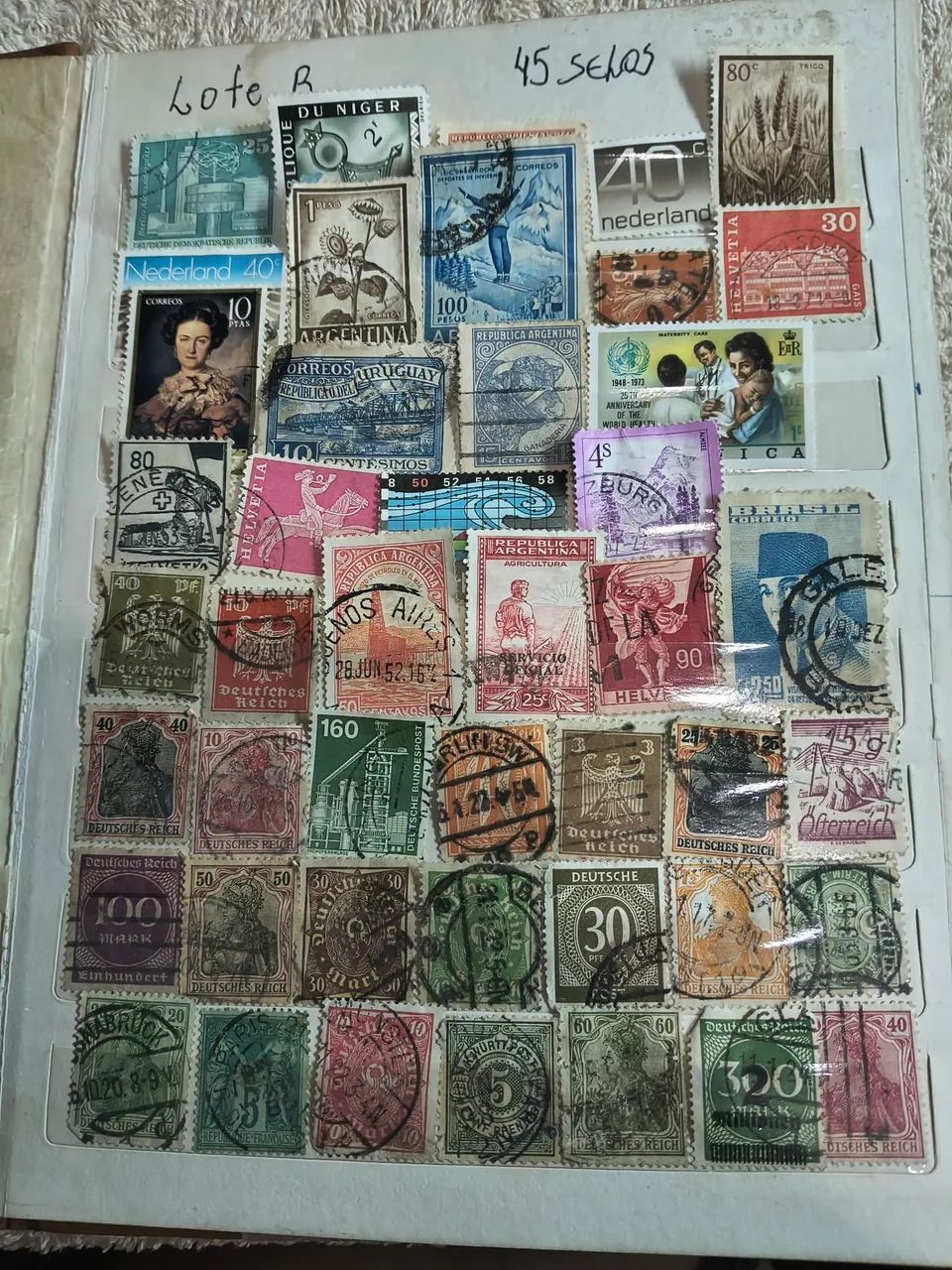 Lote com 45 selos antigos internacionais  - Foto 3