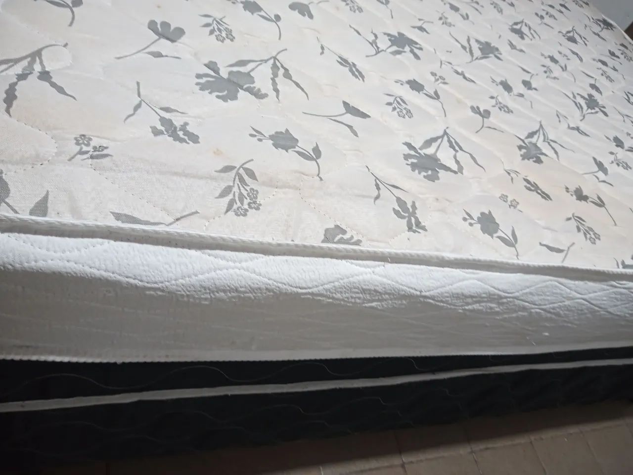 Cama box de casal: base e colchão de espuma - Foto 2