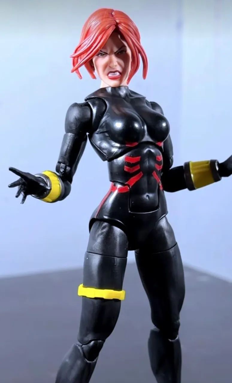 Viúva negra marvel legends 