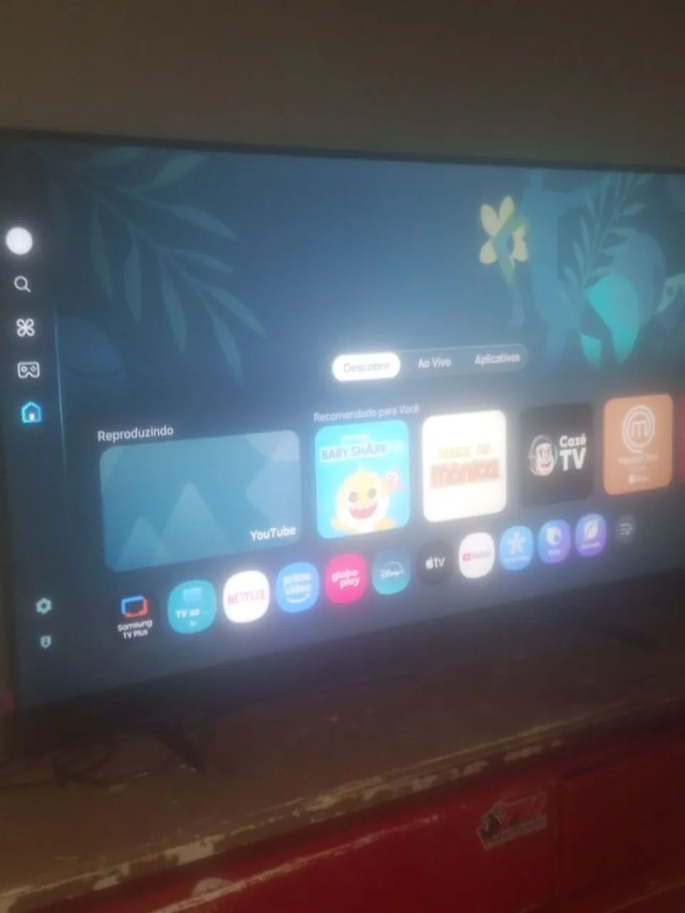 Tv nova três meses de uso só 55 polegadas novinho vai controle original 