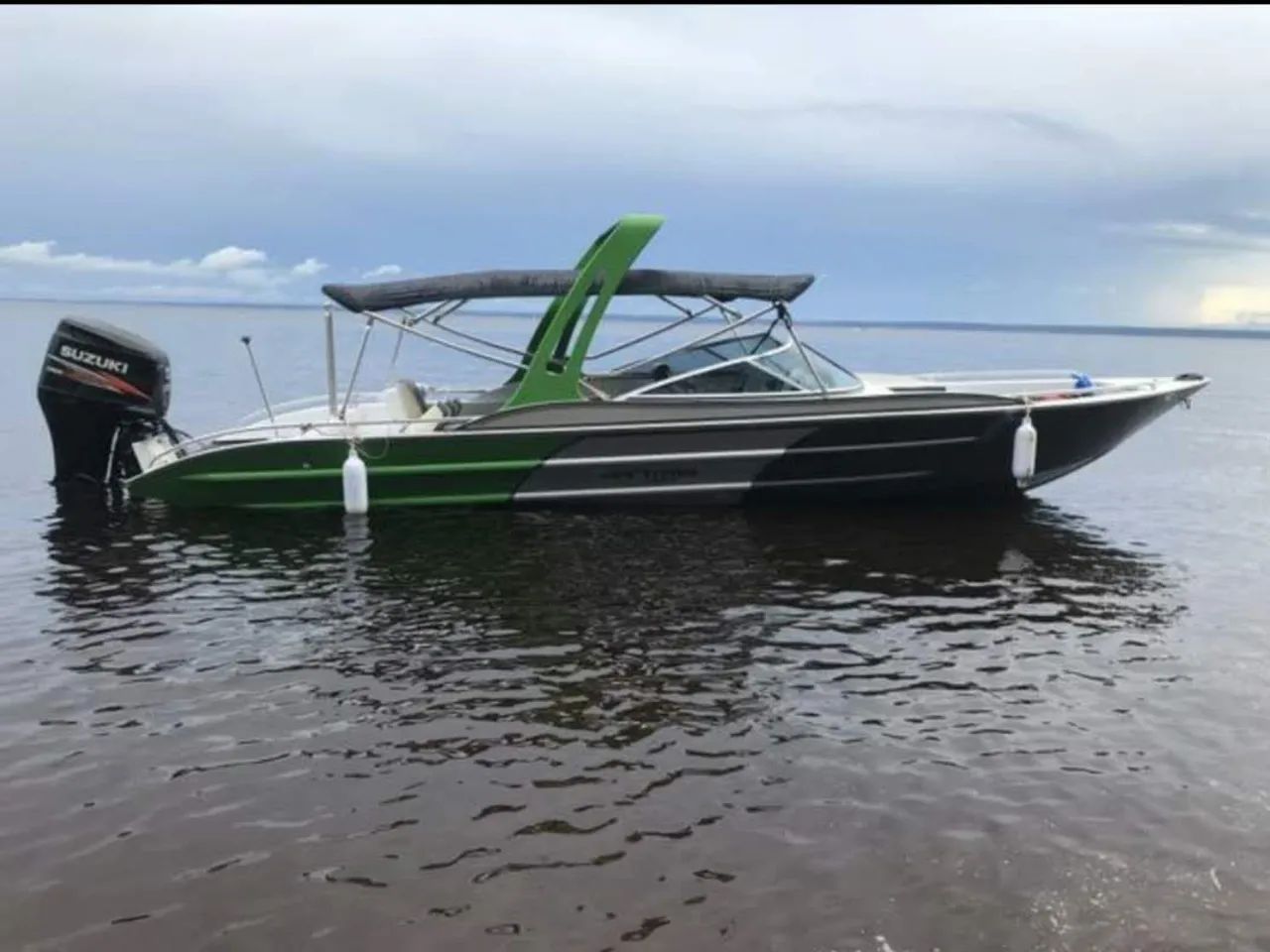 VAGA: AUXILIAR DE PINTURA NÁUTICA (LANCHAS)