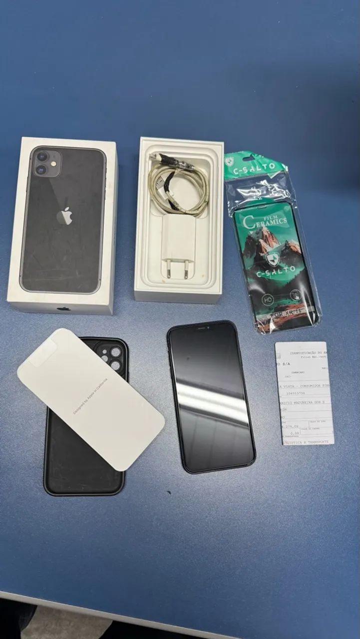 iPhone 11 64GB Preto