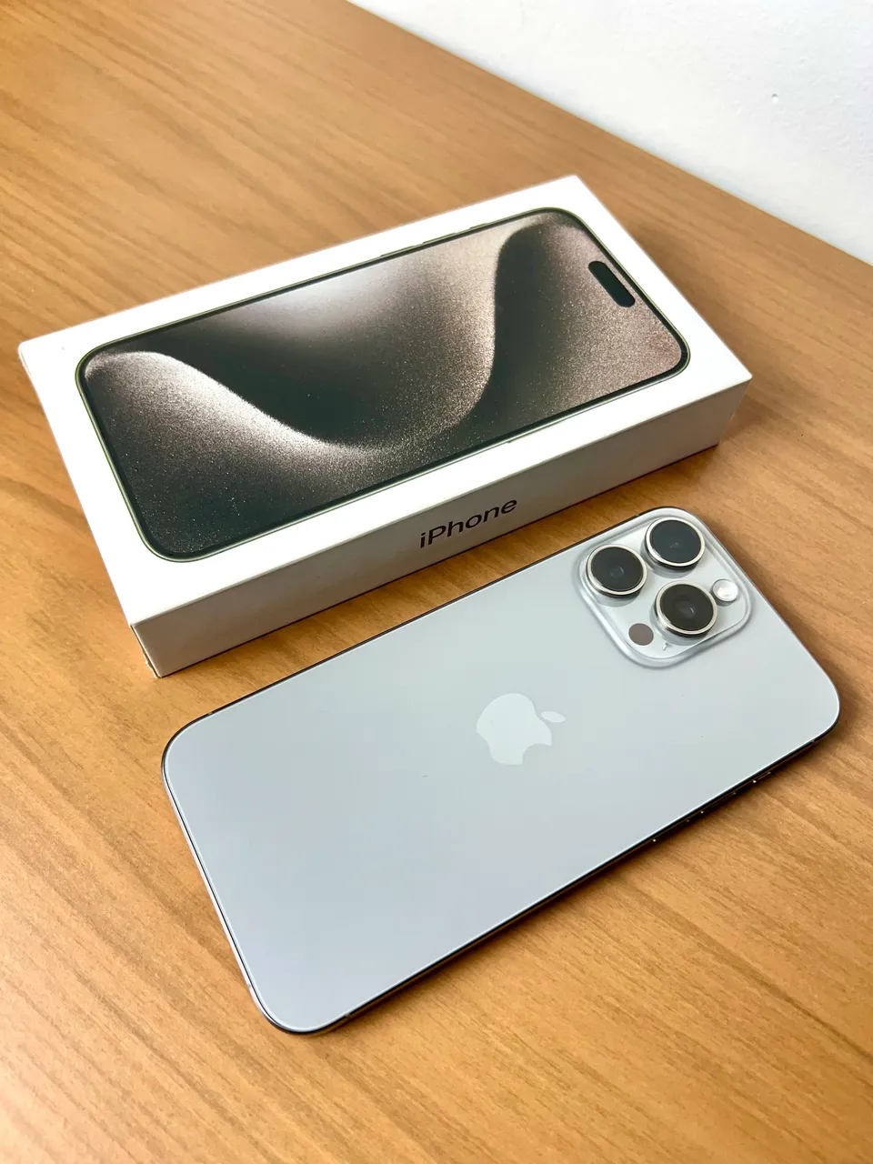 iPhone 14 Plus 256GB Branco Muito Conservado - Caixa Original