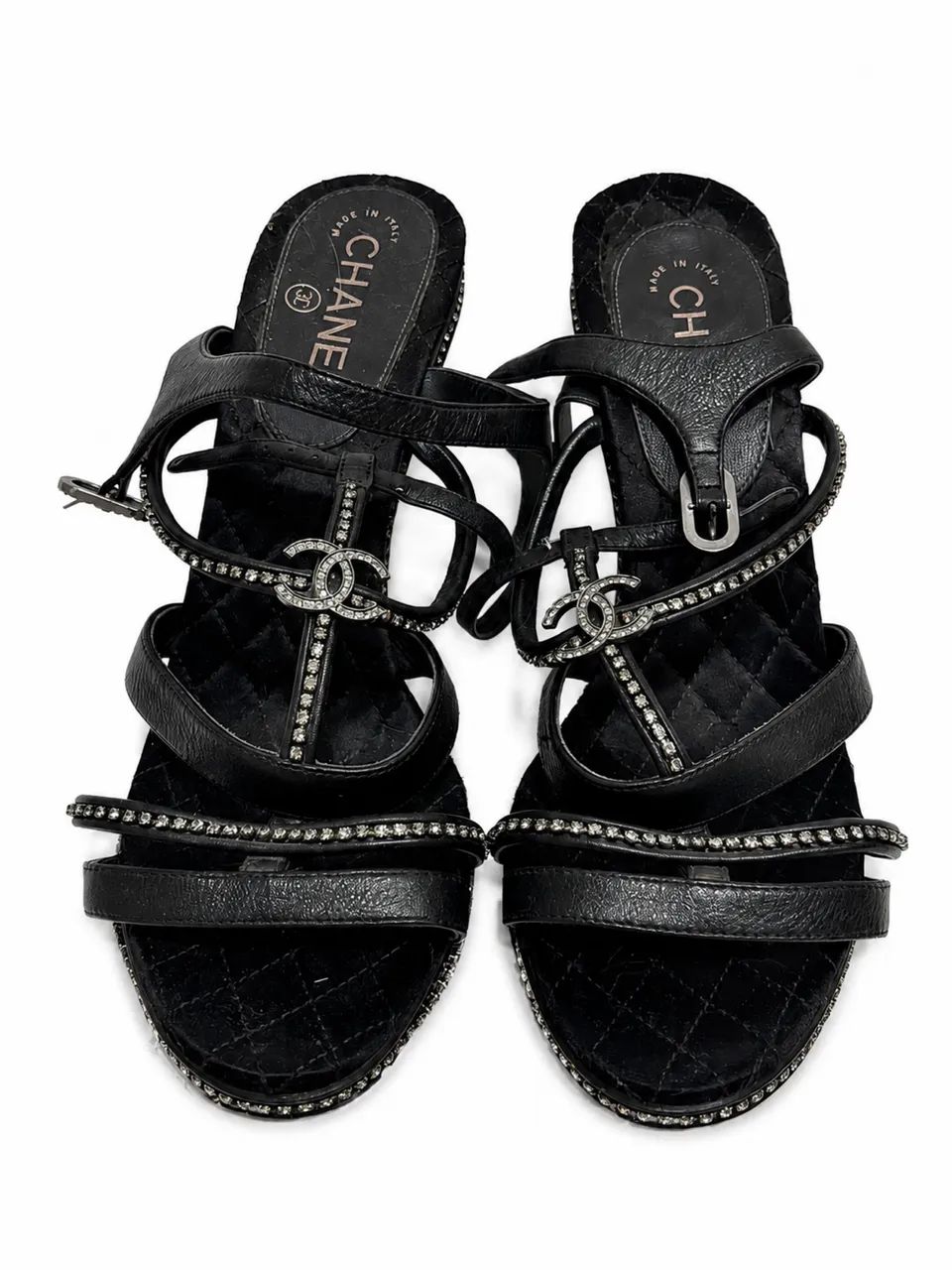 Sandália Chanel preta strass 39