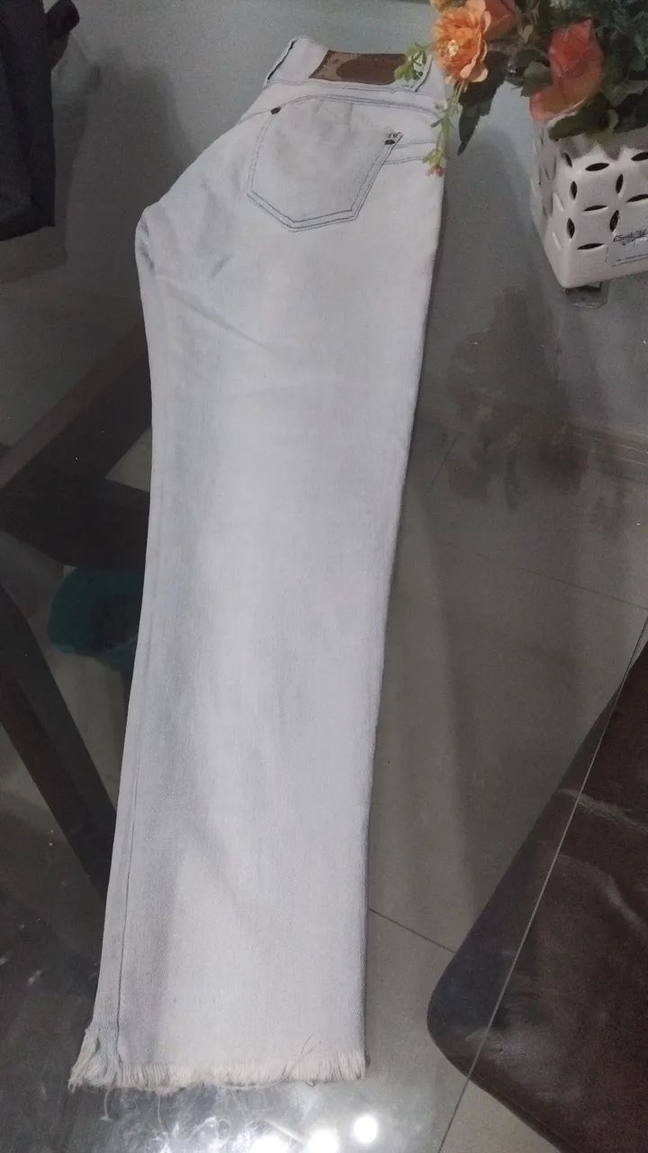Jeans tradicional rasgadinha número 38 - Foto 4