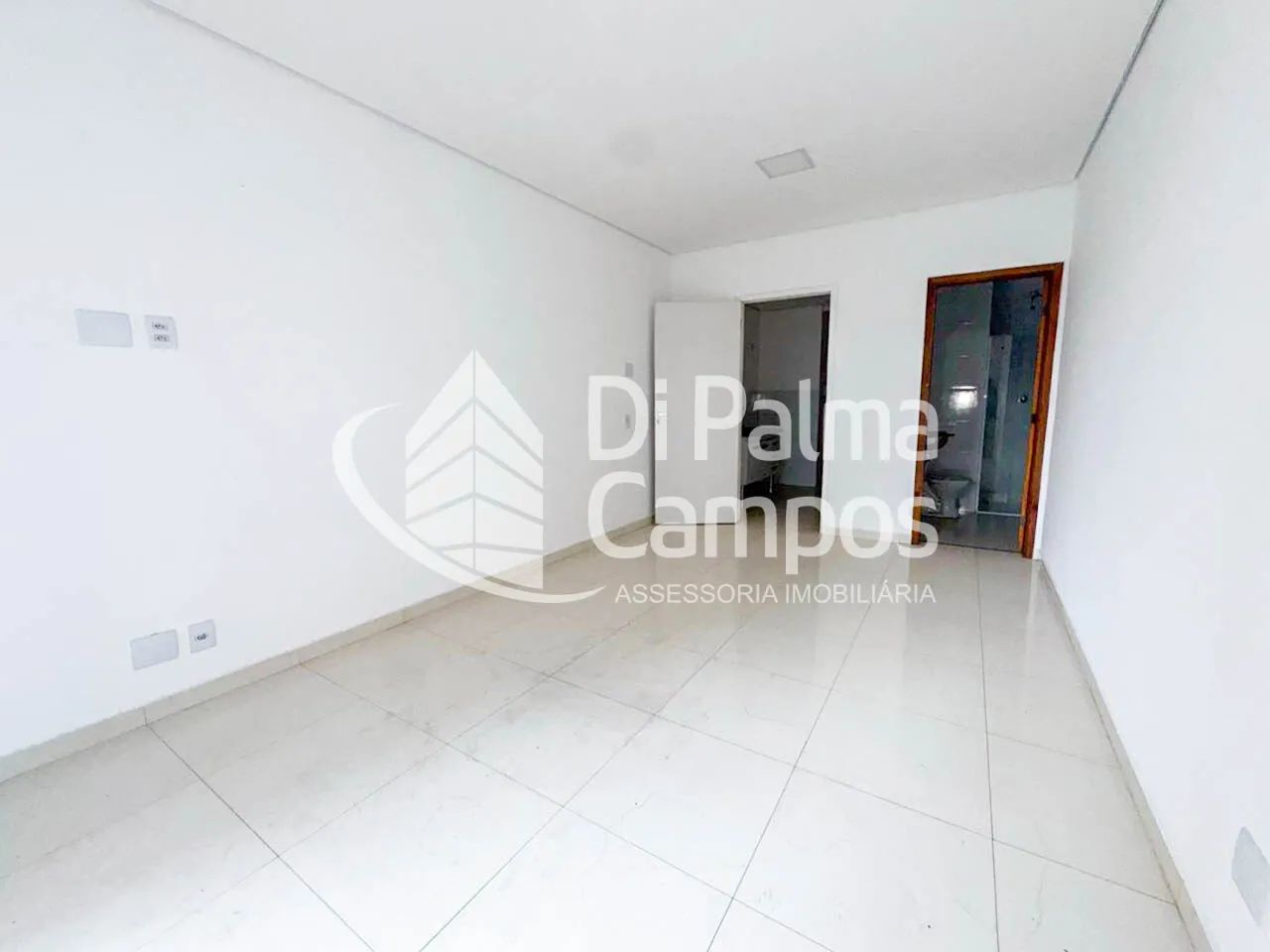 Kitnet de 28 m² para alugar no Cambuci