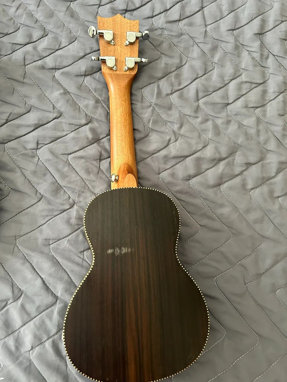 Ukulele Eletroacústico Burks - R$ 250 - Foto 2