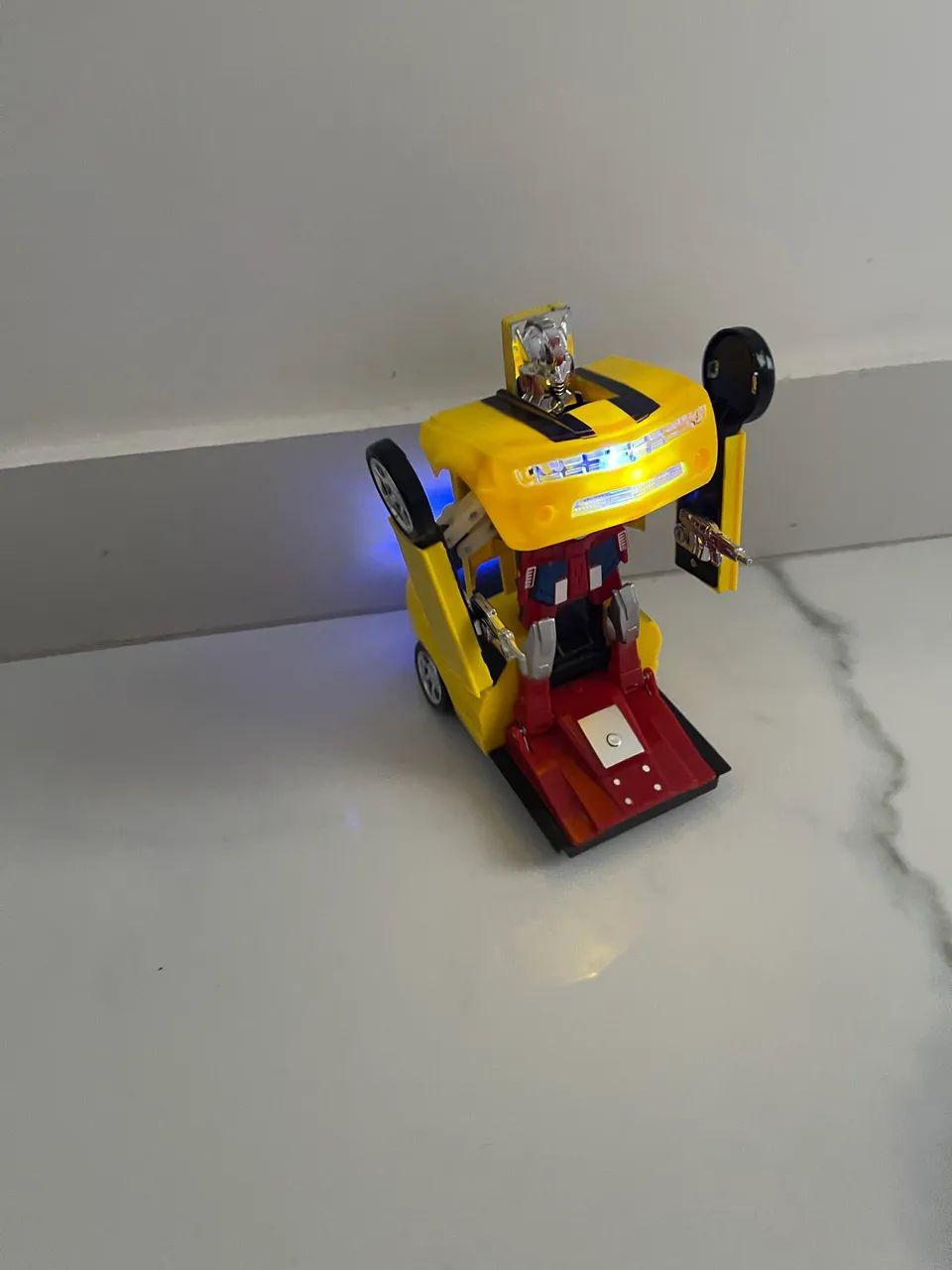 Carro transformes - Foto 2