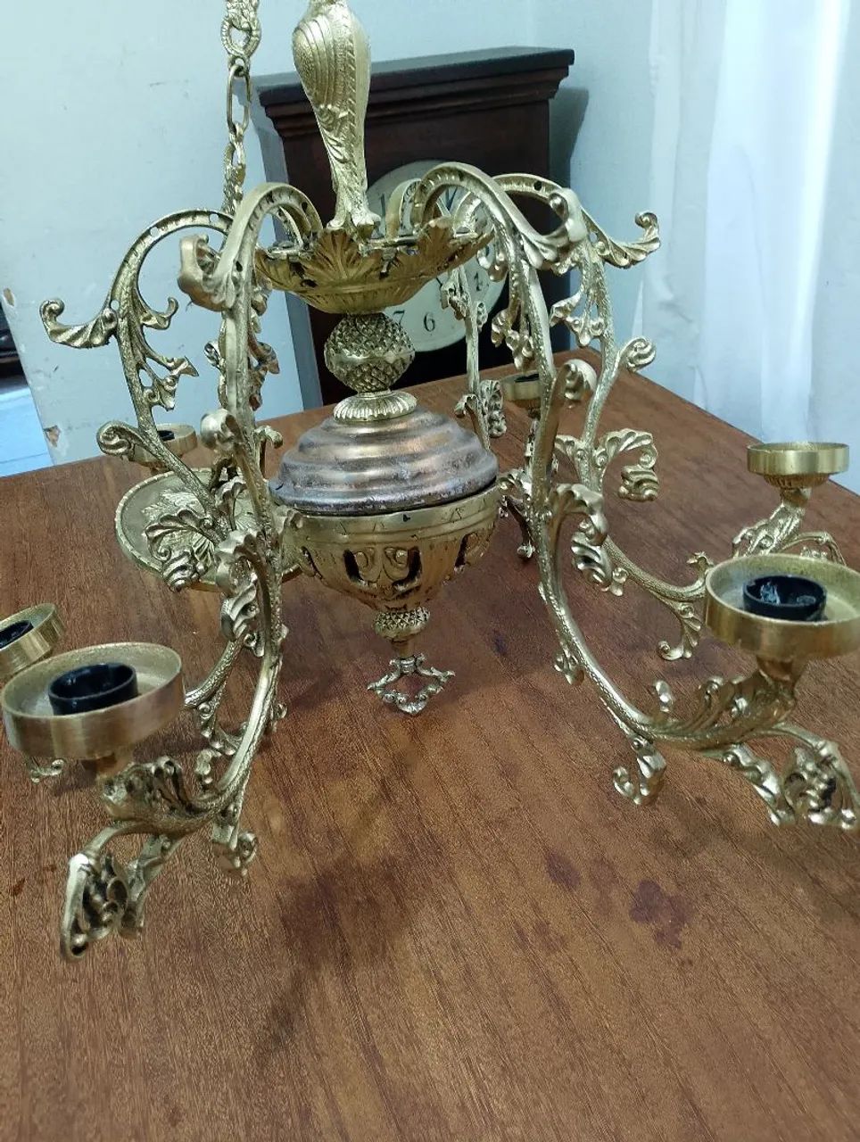 Lustre antigo de bronze  - Foto 4
