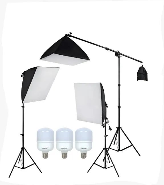 Kit iluminação YouTuber ou vídeo/fotos Bivolt, Três Softbox, Girafa, Tripés, com lâmpadas