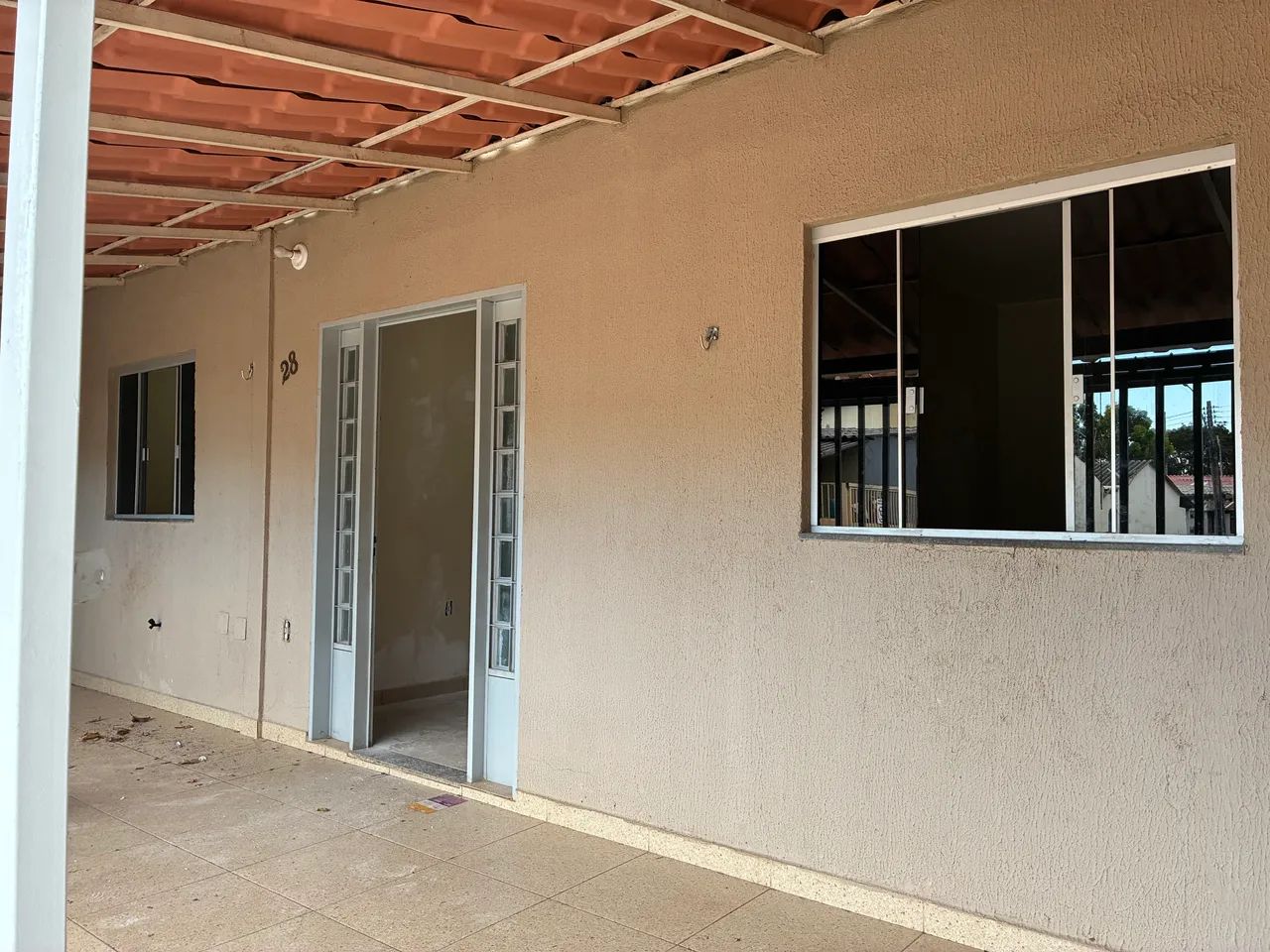 Vendo casa de esquina nascente Qr01 - Foto 2