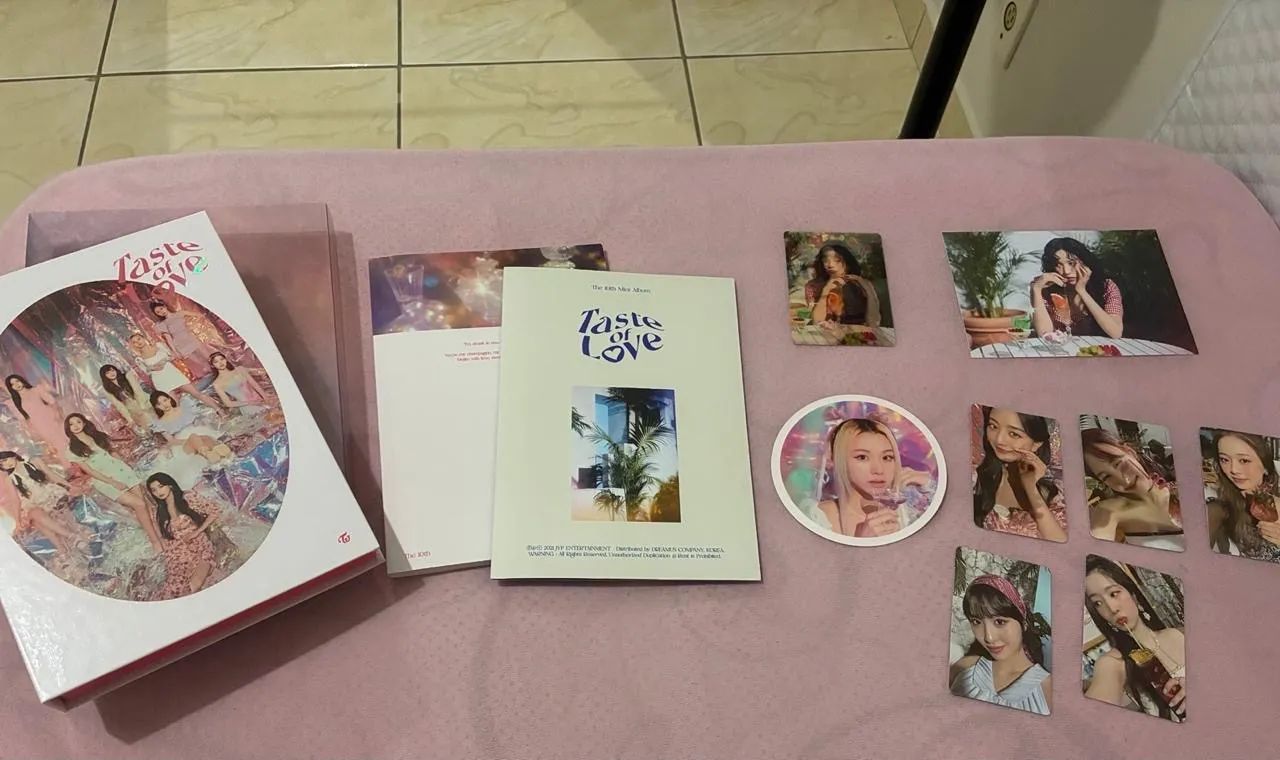 TWICE - Taste of Love (In Love Ver.) - Completo - CDs, DVDs etc