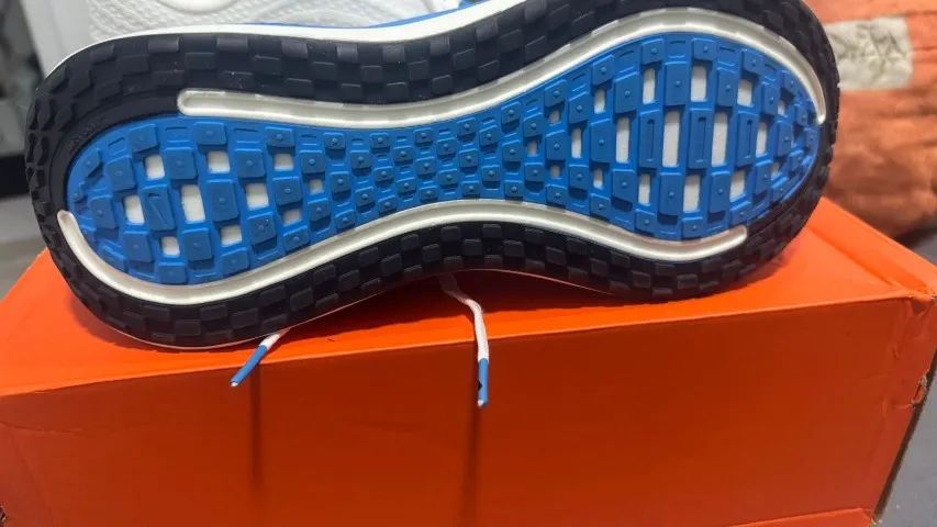 Tênis Nike Vomero Plus - Foto 4
