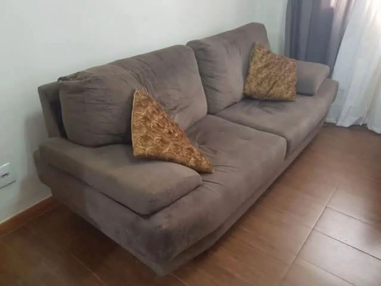 Sofá Suede marrom 4 lugares Móveis Trevisan - Foto 2