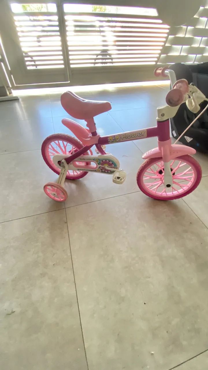 Bicicleta infantil e bebê conforto  - Foto 3