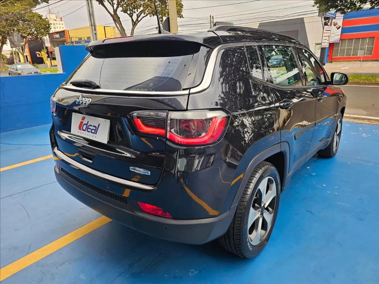 Jeep Compass Longitude 2.0 4X2 Flex 16V Aut. 2017 - Foto 4