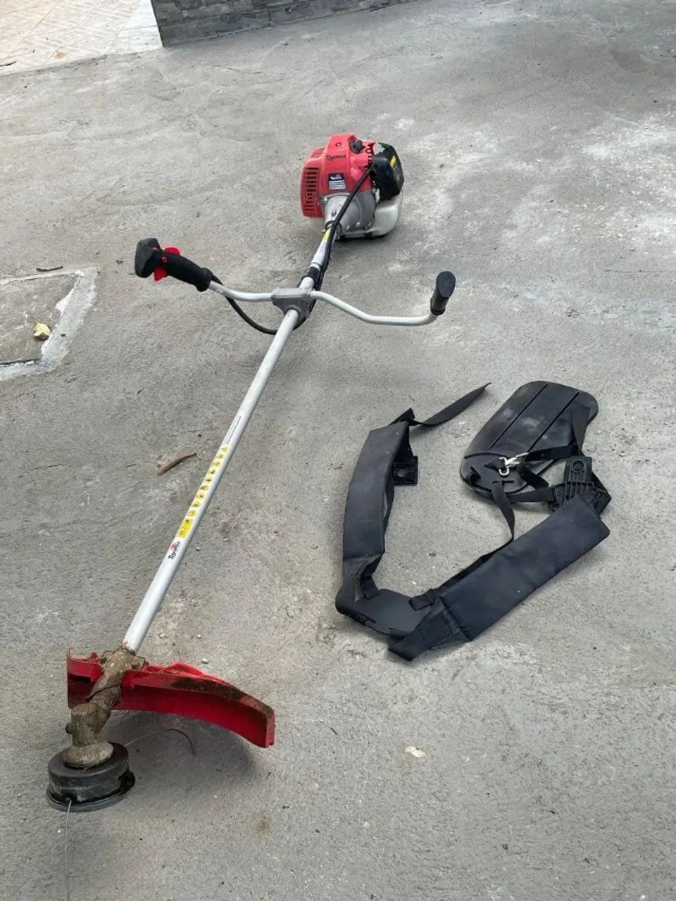 Roçadeira Gasolina Profissional Rt43l 43cc Toyama - Seminovo 