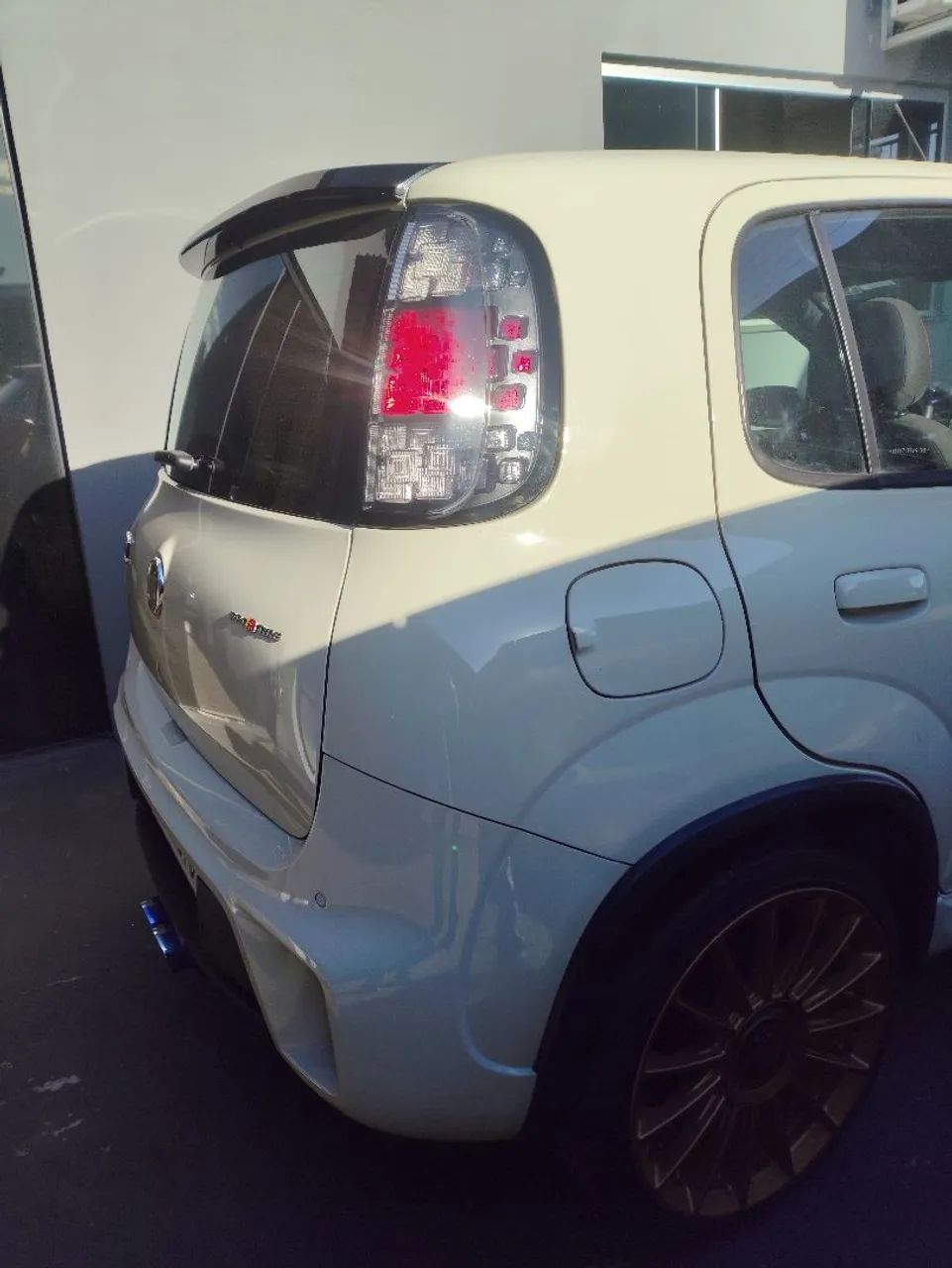 Fiat Uno Sporting 1.3 Flex 8V 5P 2017 - Foto 2