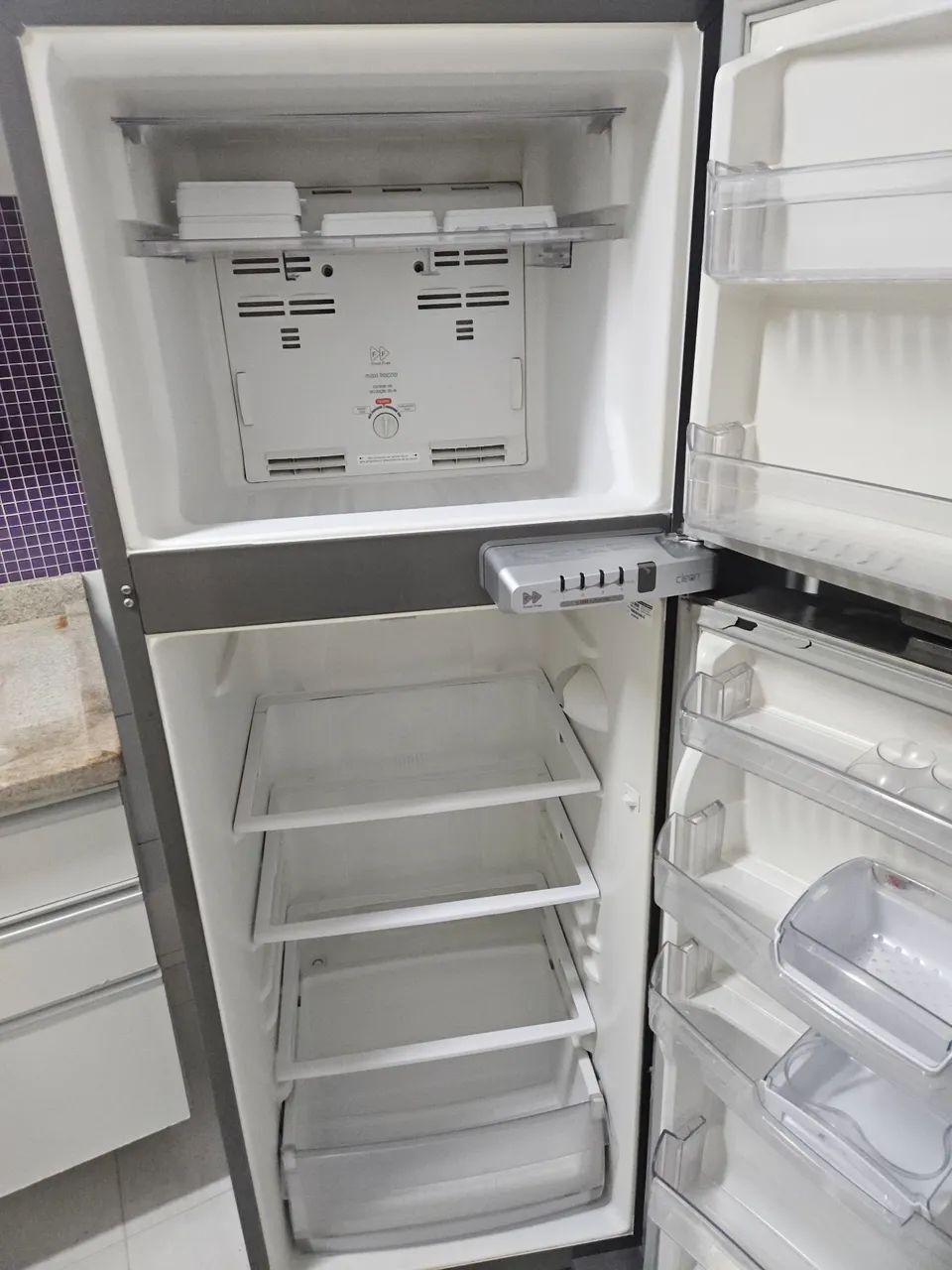 Geladeira Brastempo Clean - frost free 375 litros - Foto 4