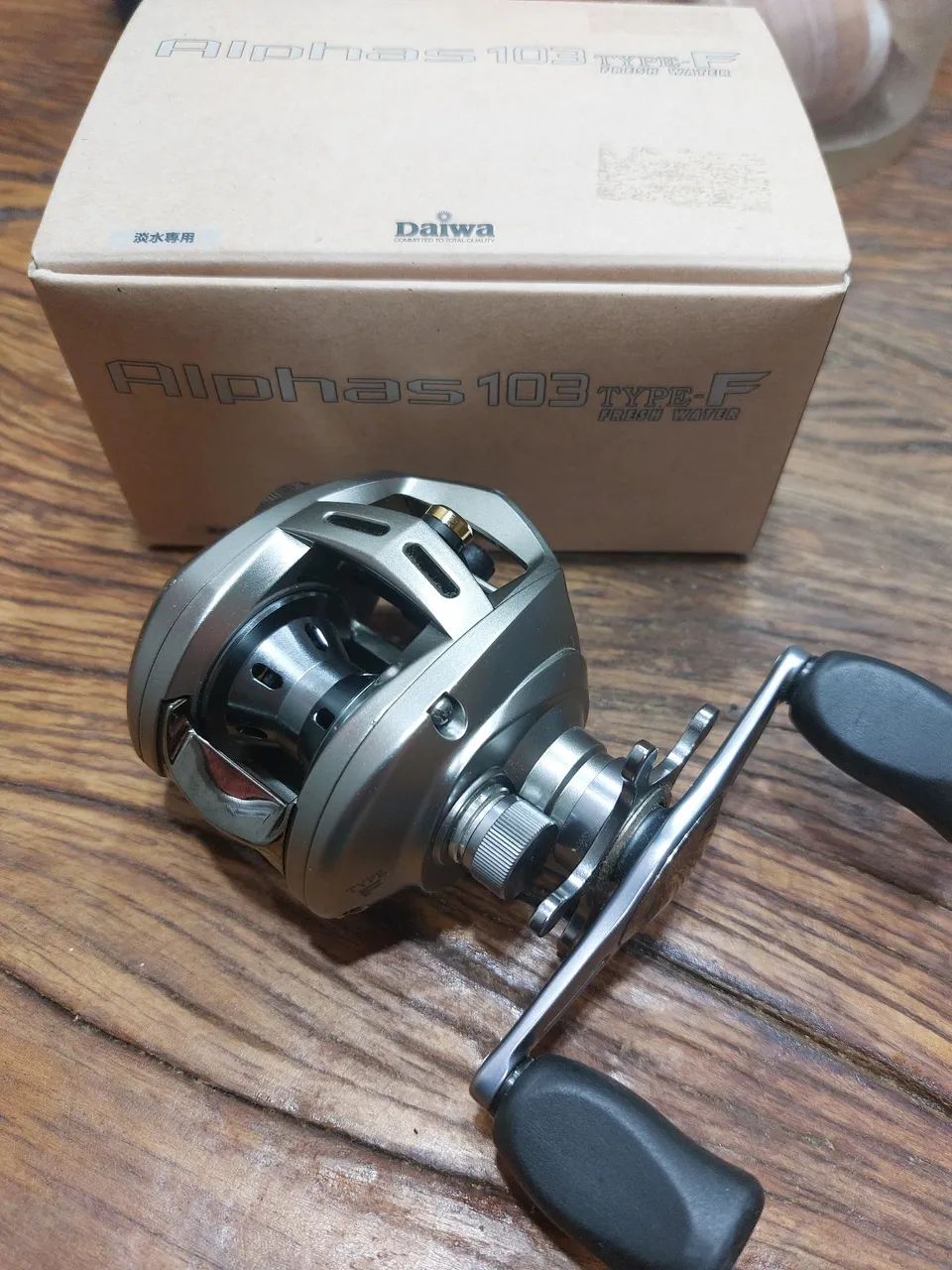 リール Daiwa alphas 103 type-f Carretilha Daiwa Alphas 103 Type F - Esportes Aquáticos - Jardim