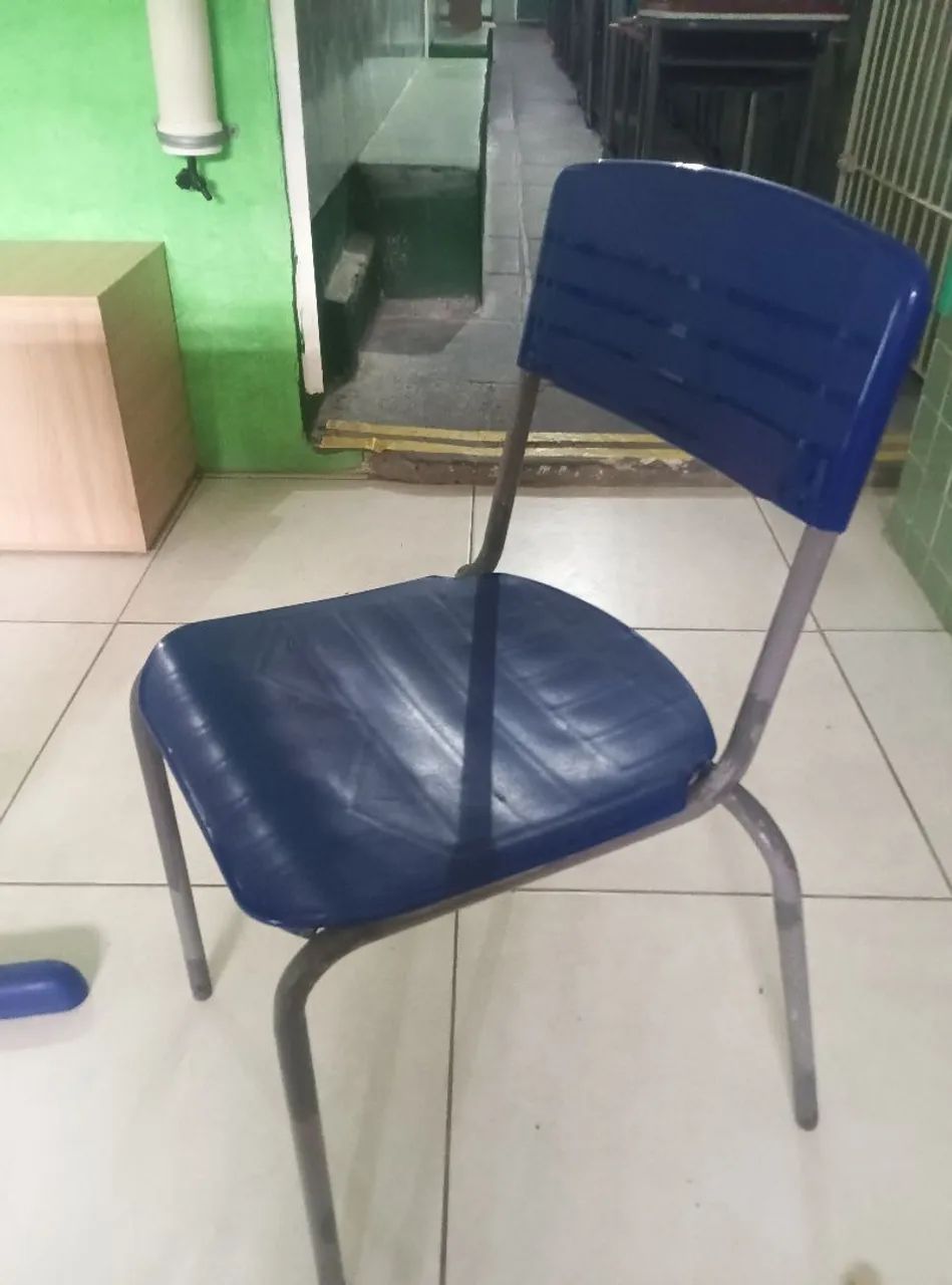 Mesa e cadeira escolar ( lote) - Foto 4