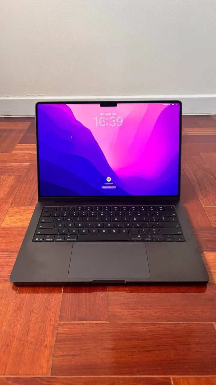 Macbook Pro Apple M5 Pro Chip Com 15 Núcleos Cpu E 16 Núcleos Gpu