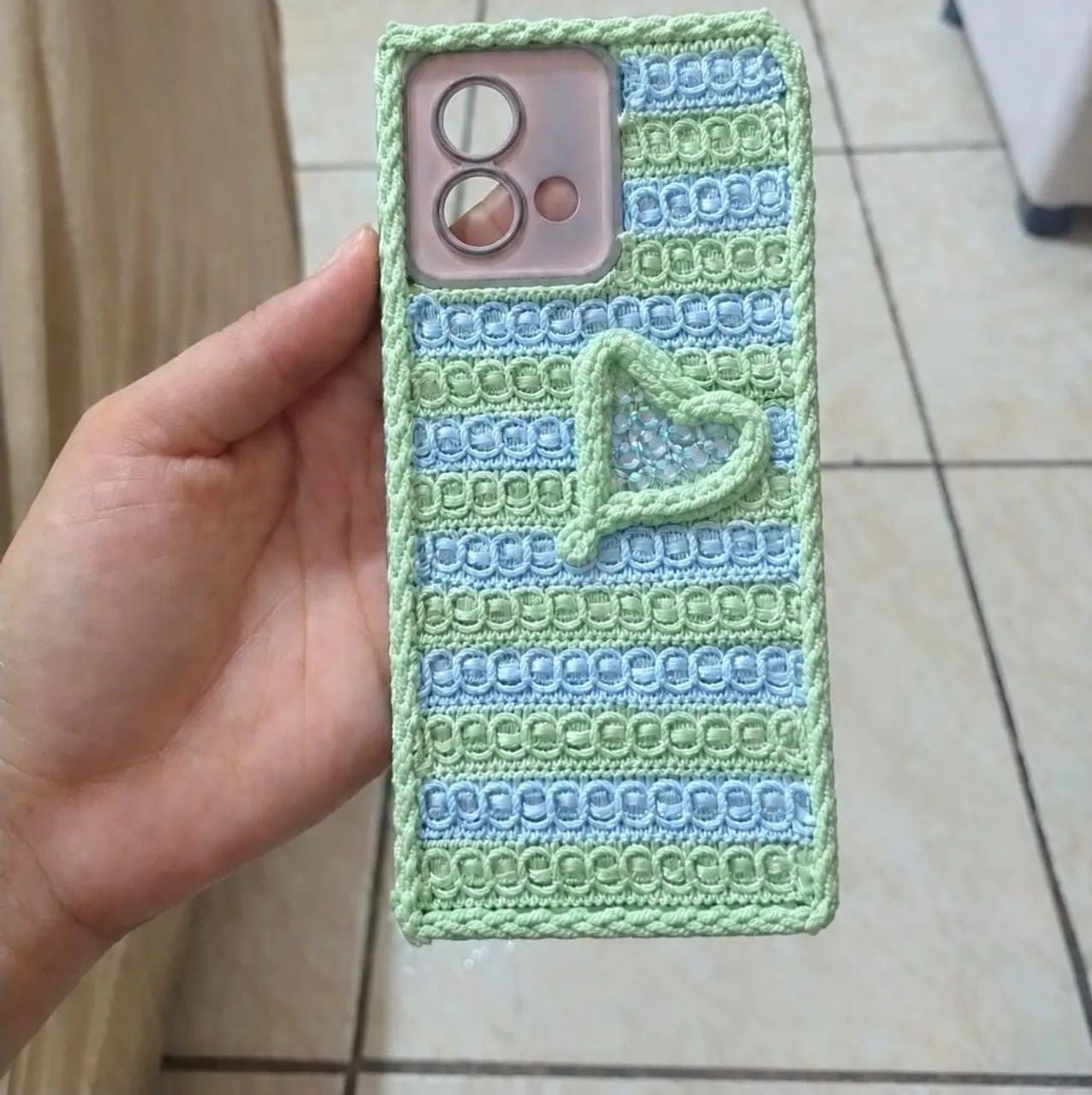 CAPINHA DE CROCHÊ ARTESANAL COM CORAÇÃO - Foto 5
