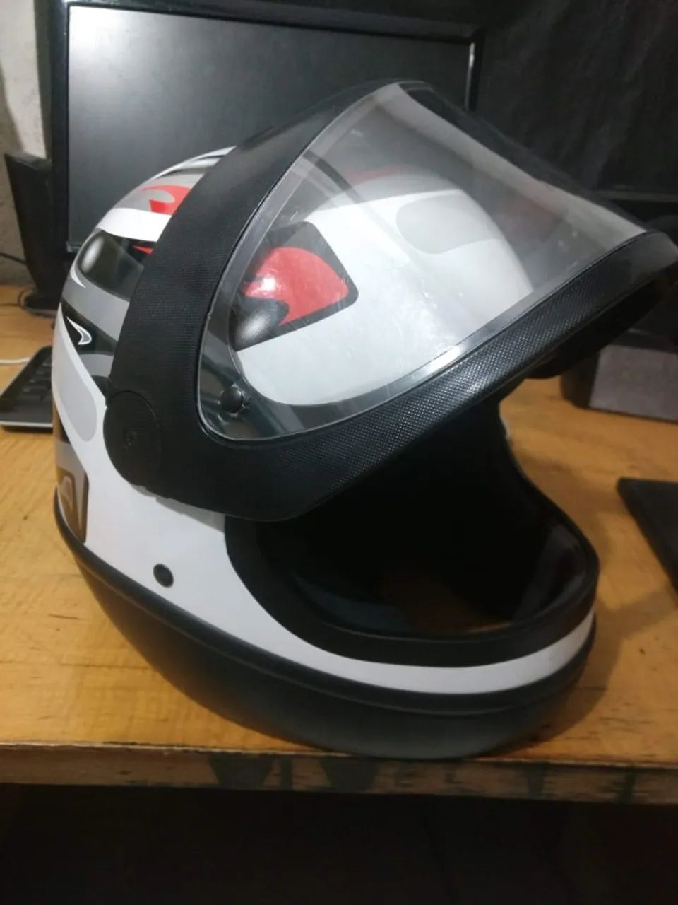 Capacete Masculino Feminino San Marino Branco Automático Taurus - Foto 5