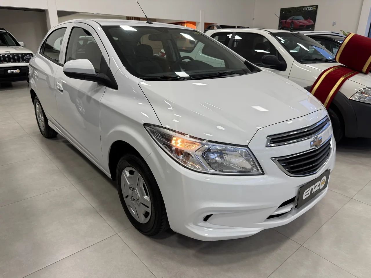 Chevrolet Onix Hatch LT 1.0 8V Flex Mec. 4P 2015 - Foto 3