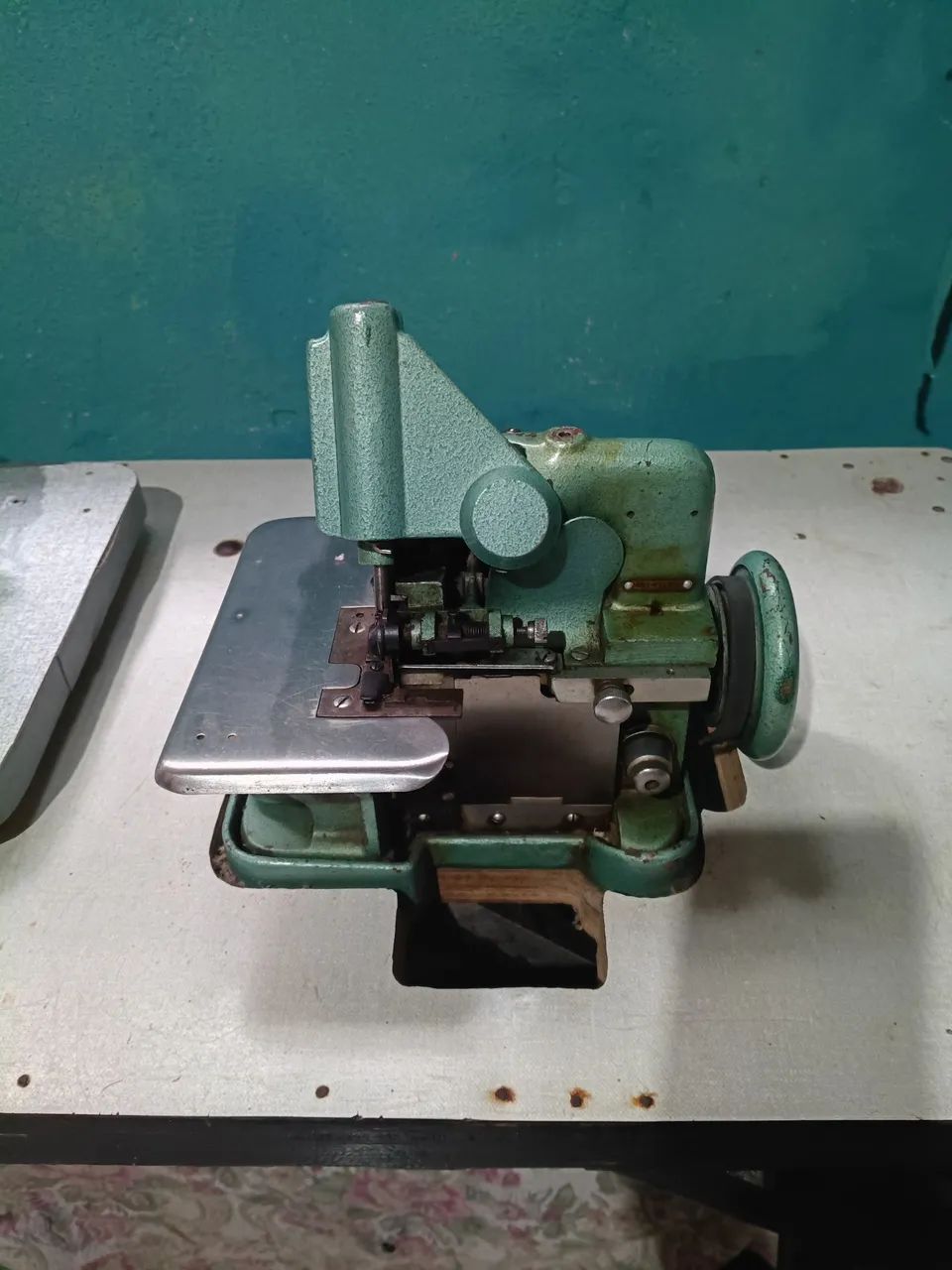 Vendo 2 Máquinas de overloque industrial  - Foto 4