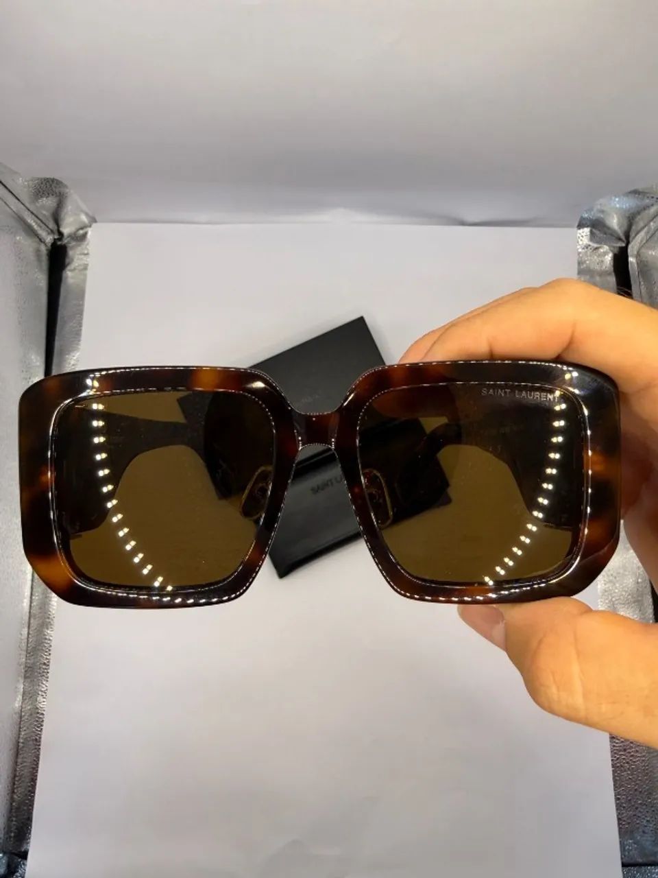 Óculos de sol feminino Yves Saint Laurent - Foto 5