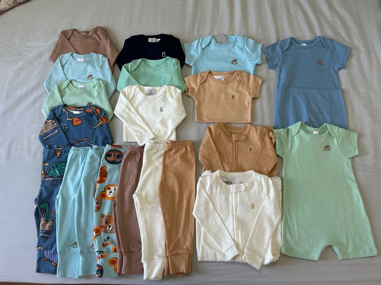 Lote kit roupa bebê menino novo tamanho P de 0 a 3 meses Kiko baby up baby body macacão