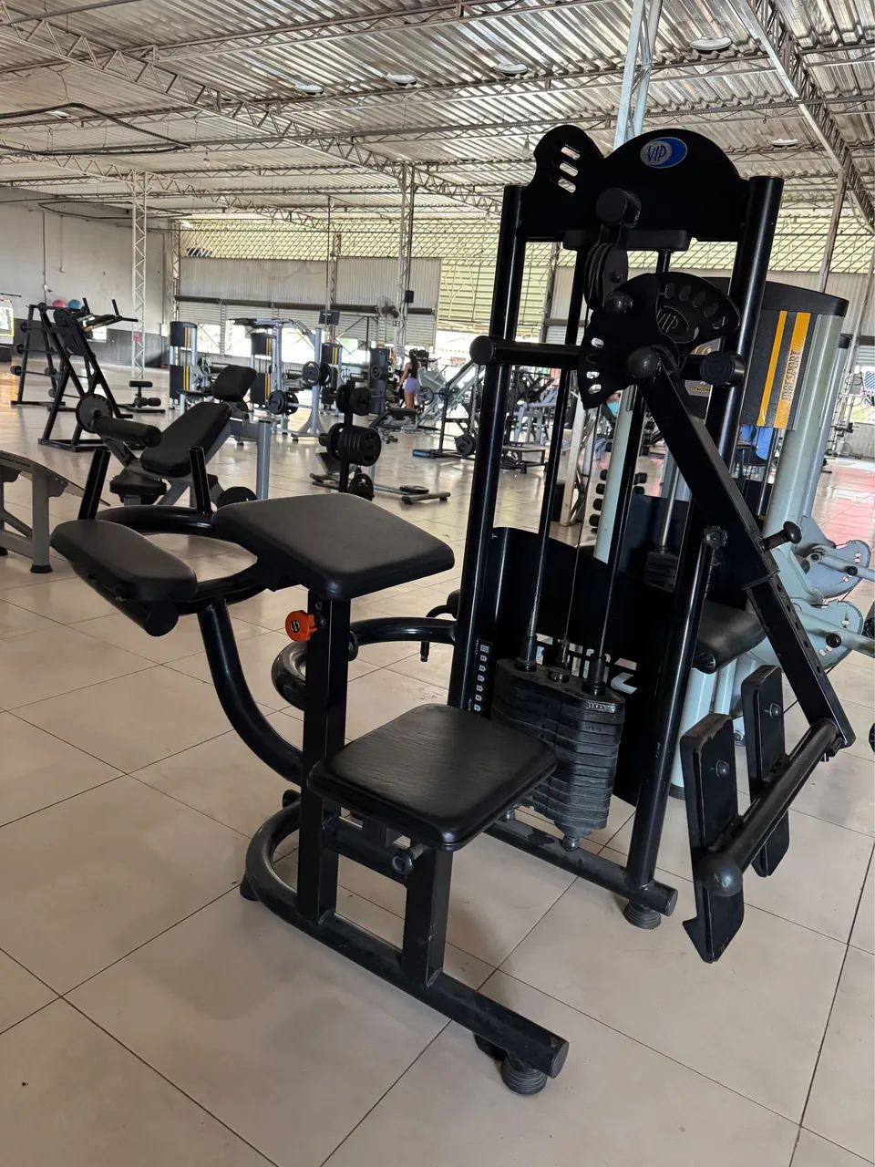 Máquina 4 apoio de academia - Foto 4