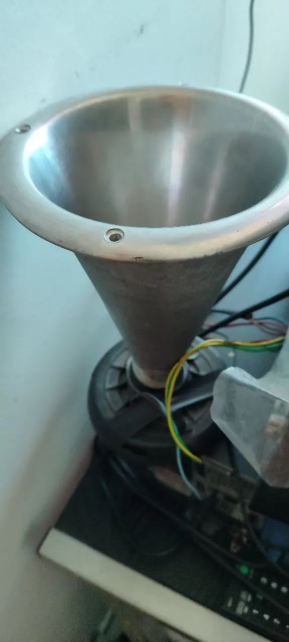 Corneta cromada JBL