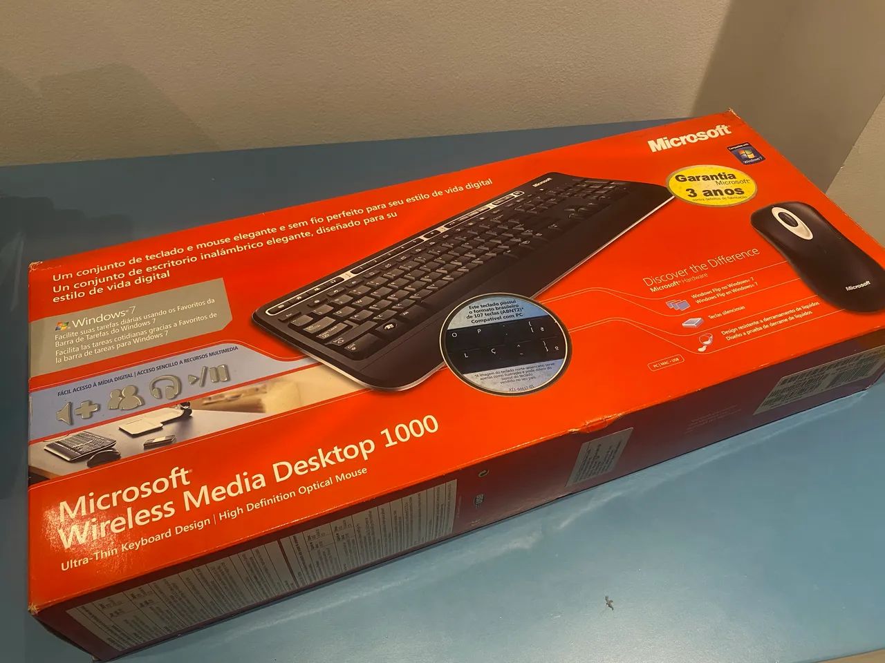 Kit de teclado e mouse - Microsoft Wireless Media Desktop 1000.