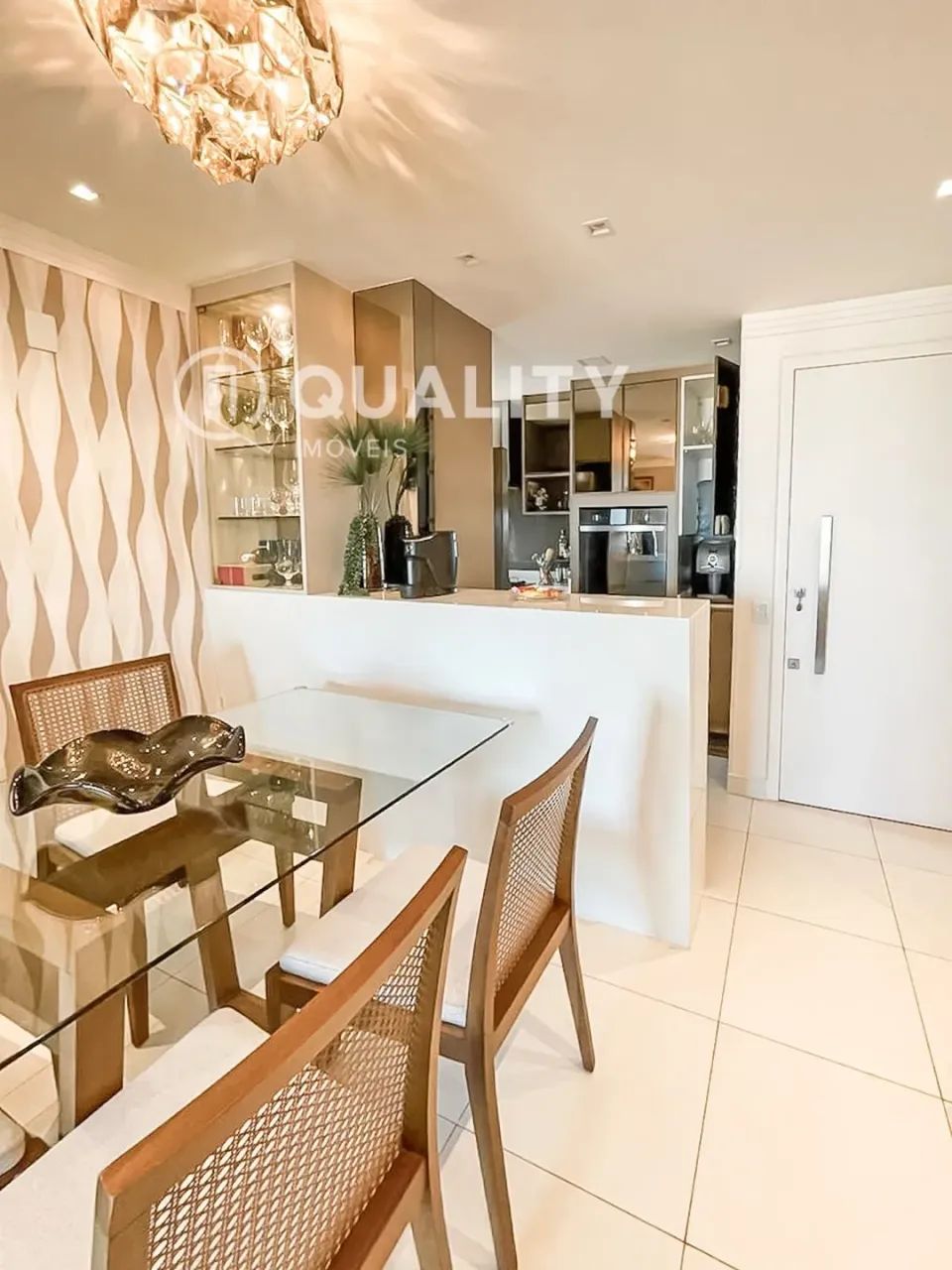 Apartamento na Parquelândia com 3 suítes, de 92 m² - Foto 2