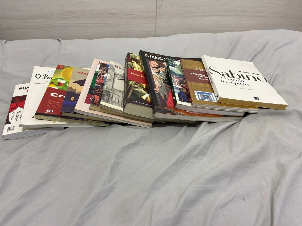 Kit de 13 livros de diversos gêneros literários   - Foto 5