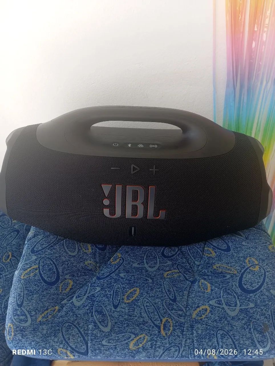 JBL boombox 04 