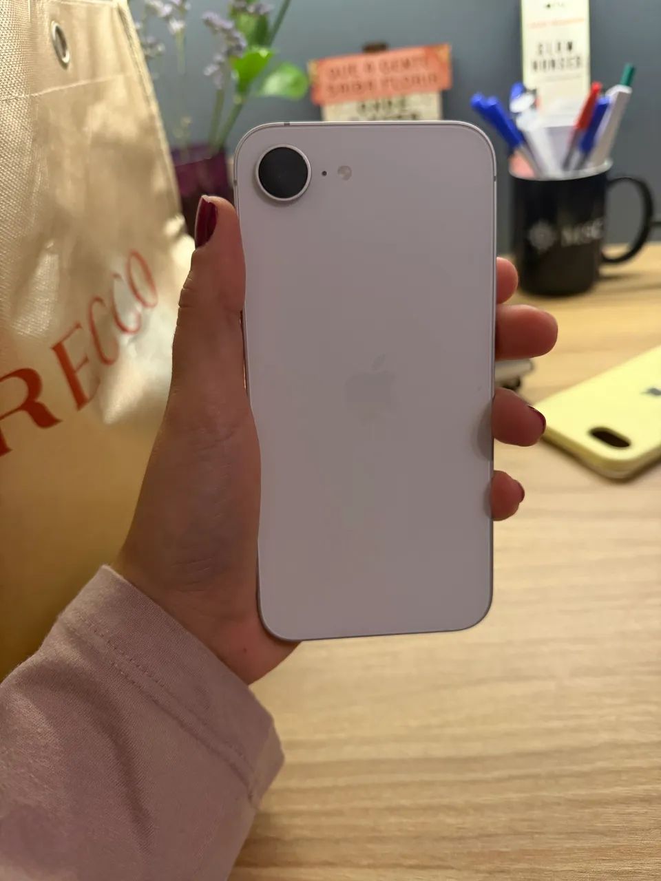 iPhone 16E 128 GB bateria 100% - Foto 3