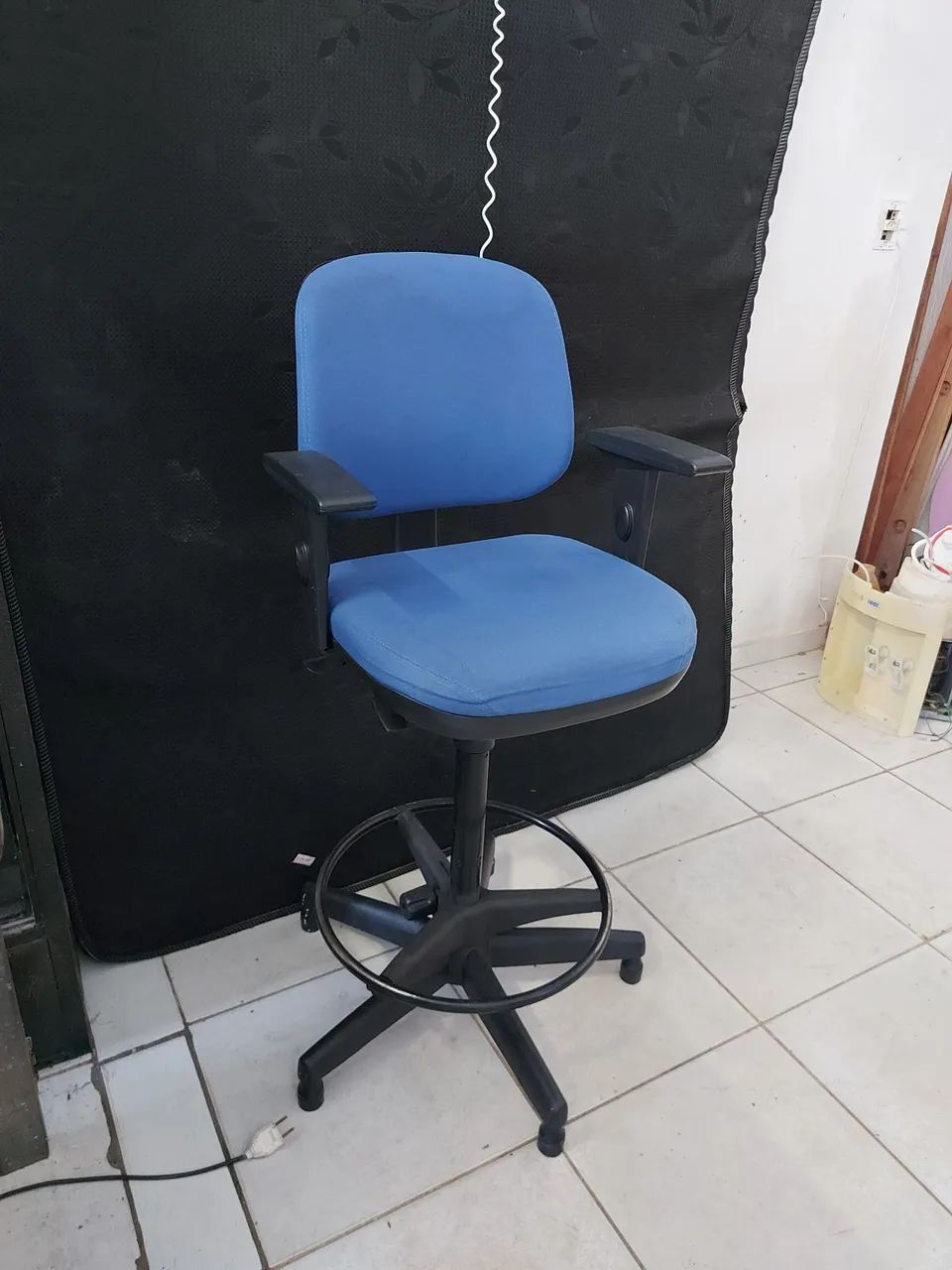 Cadeira Caixa Alta "ACEITO CARTÃO E ENTREGO"