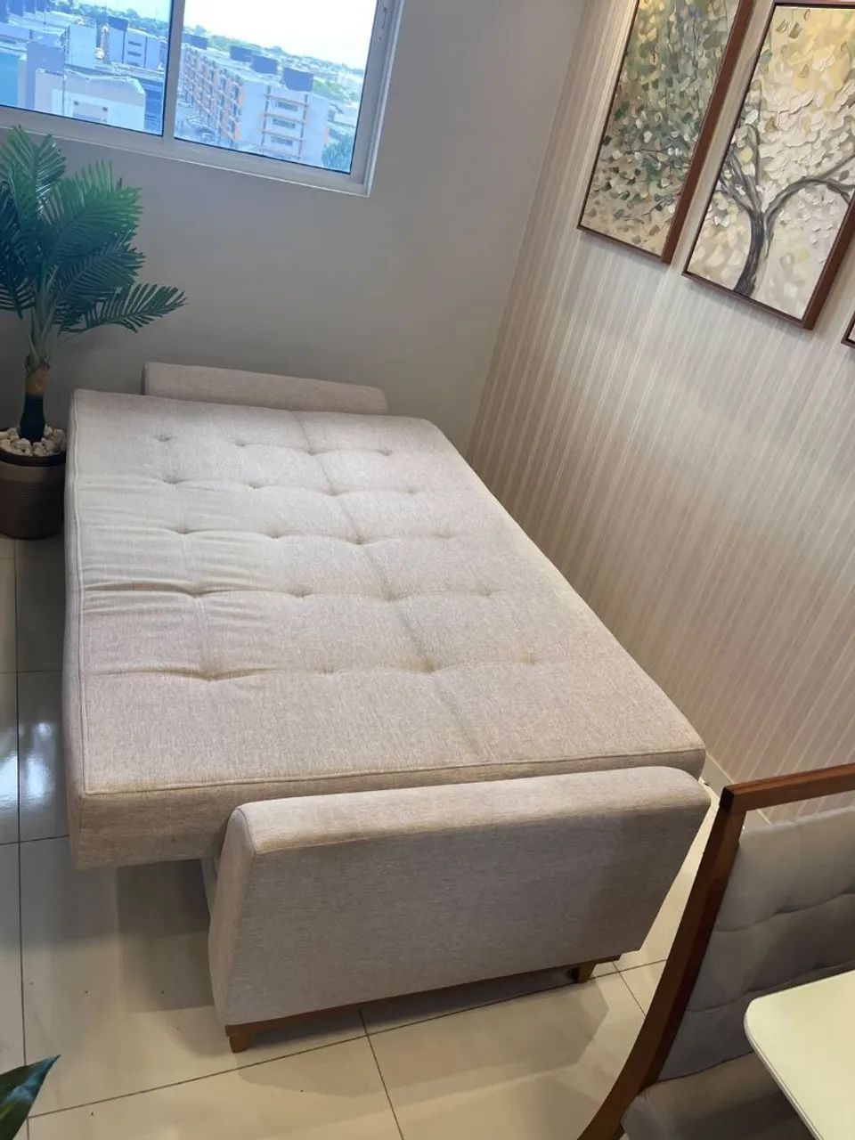 VENDO-SE SOFÁ CAMA EM LINHO seminovo! - Foto 3