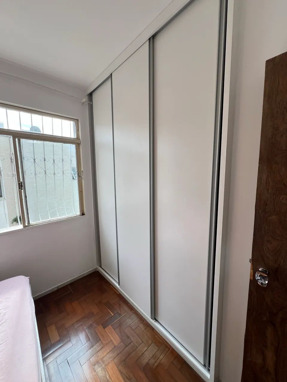 ALUGO QUARTO NA SAVASSI - SANTO ANTÔNIO  - Foto 3